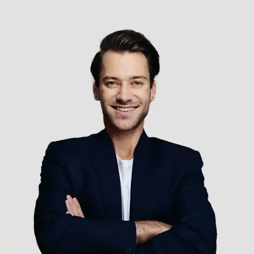 A man with his arms crossed.